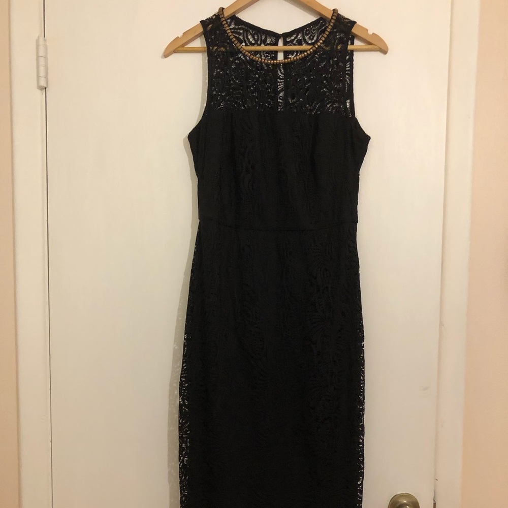 Black fitted lace dress